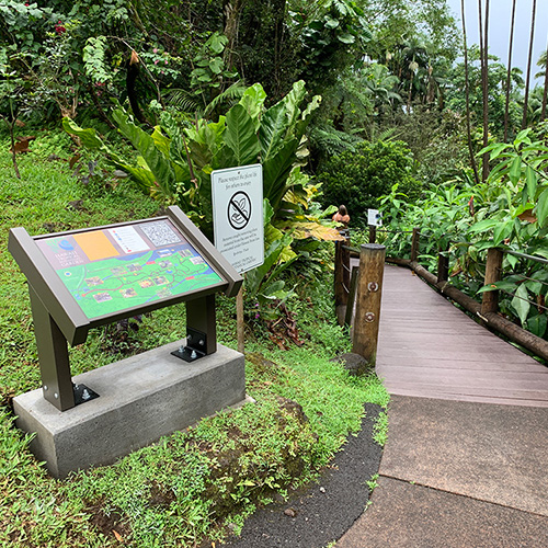 Wayfinding Signs at Hawaii Tropical Botanical Garden